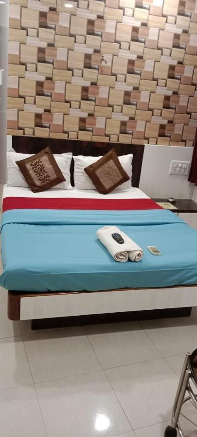 Hotel Metro Plaza Near Barc 2*